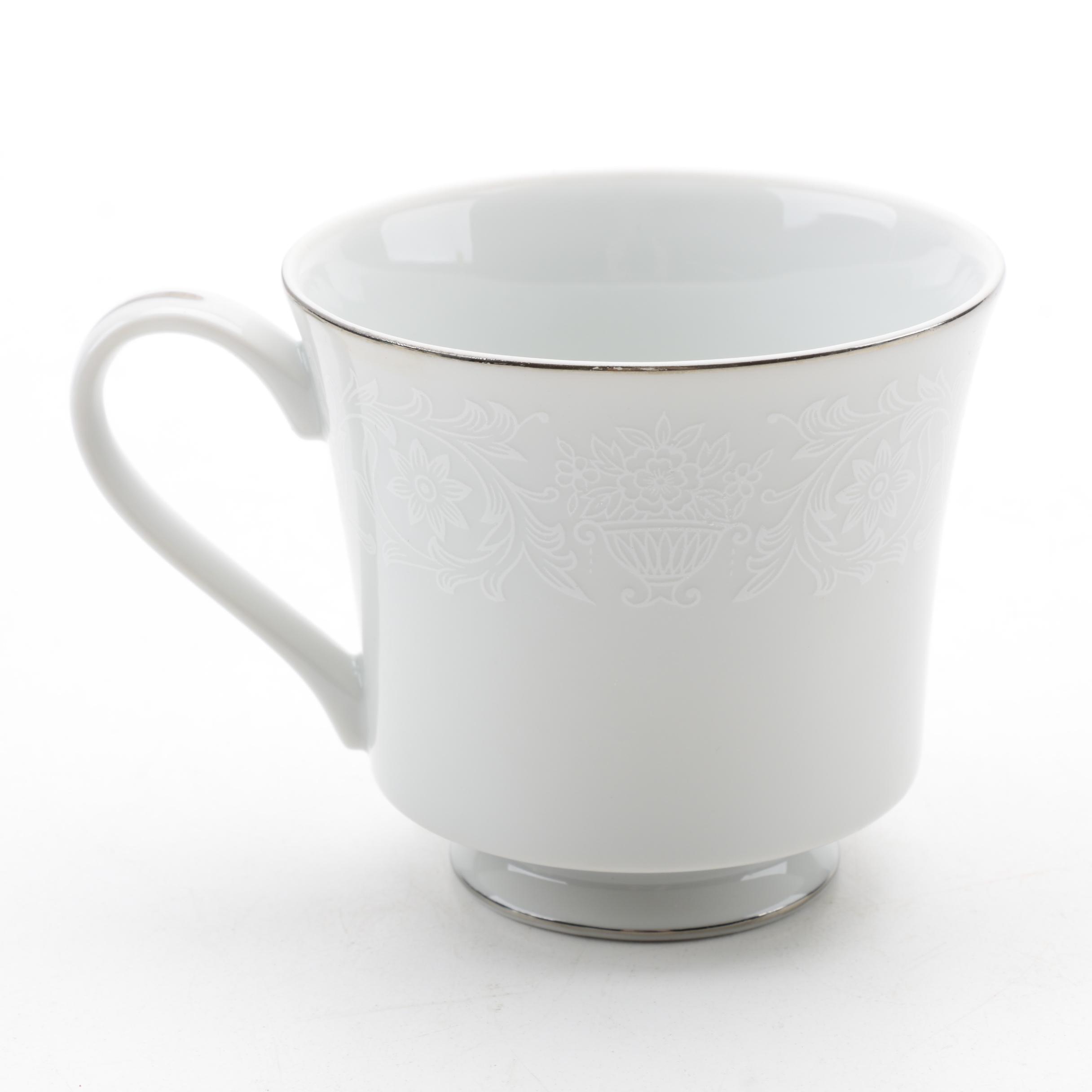 Crown Victoria "Lovelace" Tableware