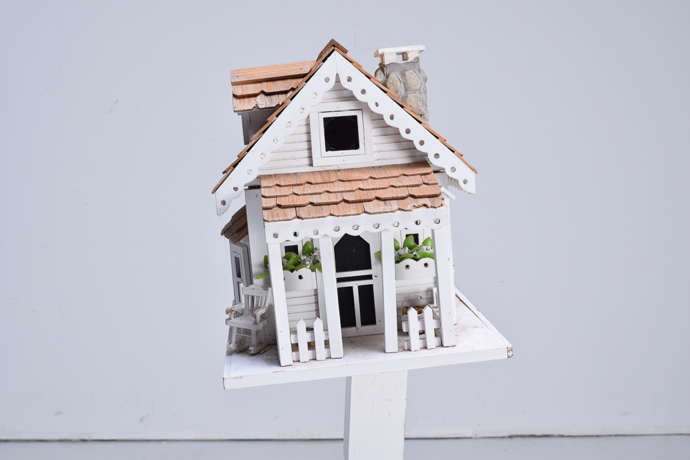 Cottage Style Birdhouse on Stand