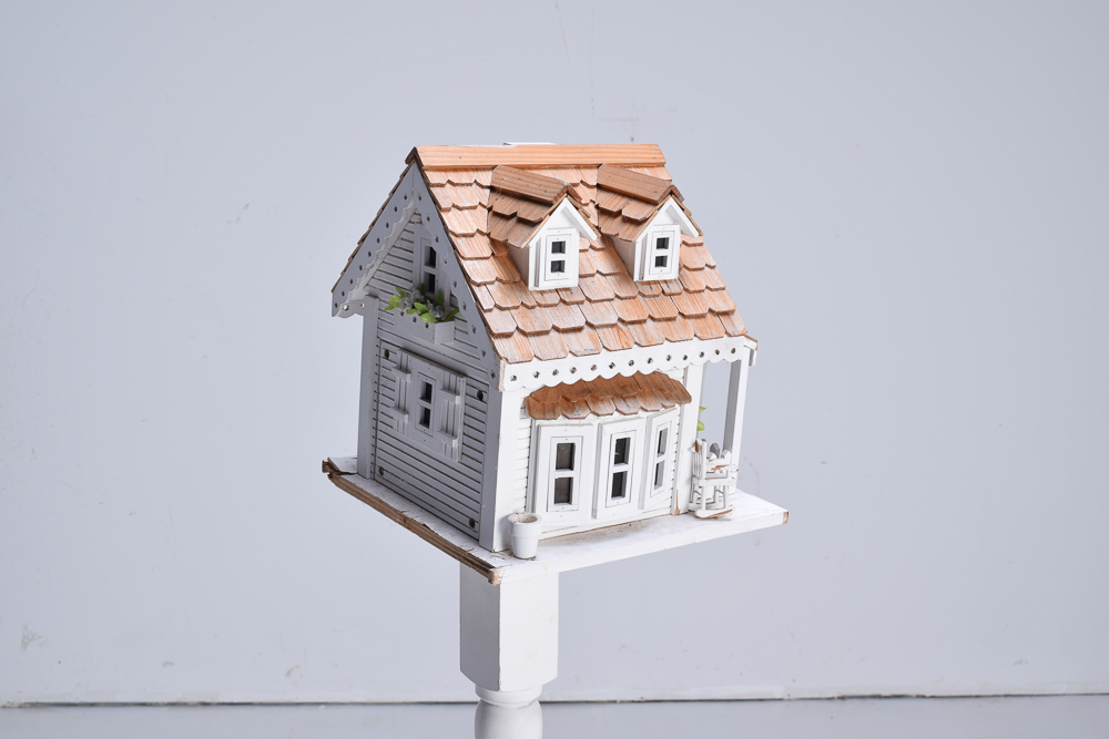 Cottage Style Birdhouse on Stand