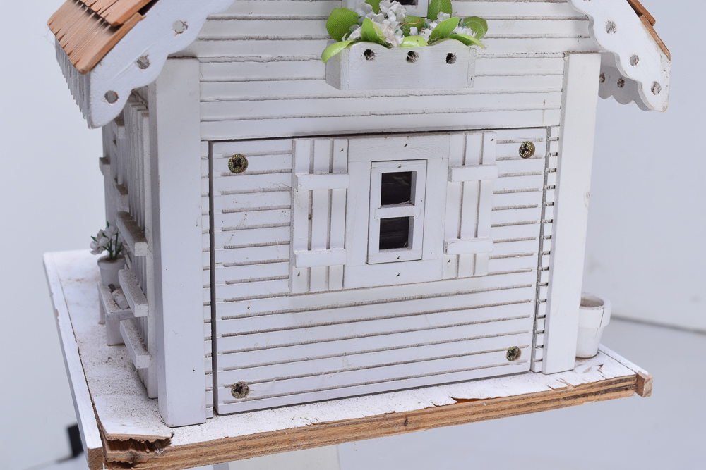 Cottage Style Birdhouse on Stand