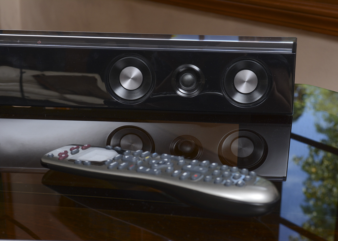 Samsung HDTV, Channel Soundbar, Samsung 3D Blu-ray, Subwoofer and Console