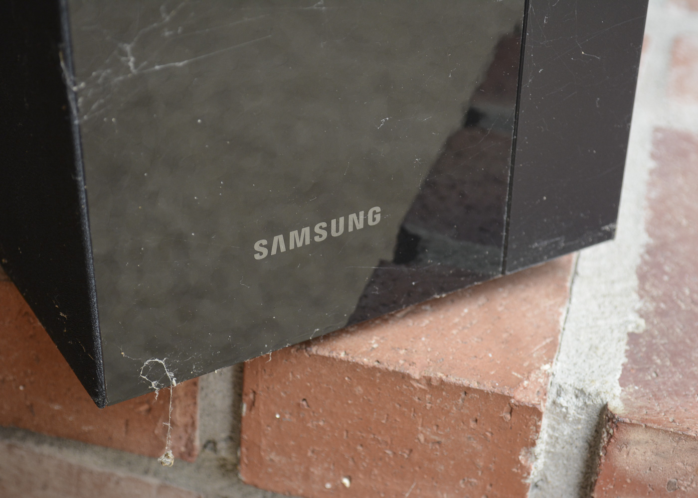 Samsung HDTV, Channel Soundbar, Samsung 3D Blu-ray, Subwoofer and Console