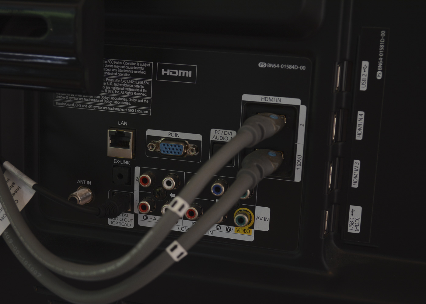 Samsung HDTV, Channel Soundbar, Samsung 3D Blu-ray, Subwoofer and Console