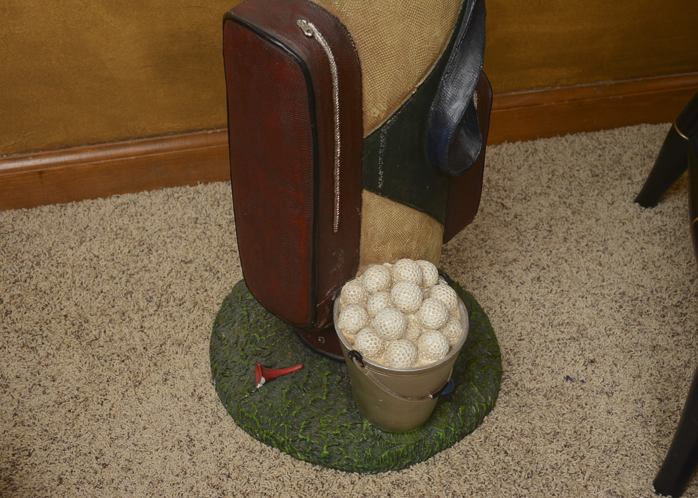 Golf Themed Table, Chair, and Decor