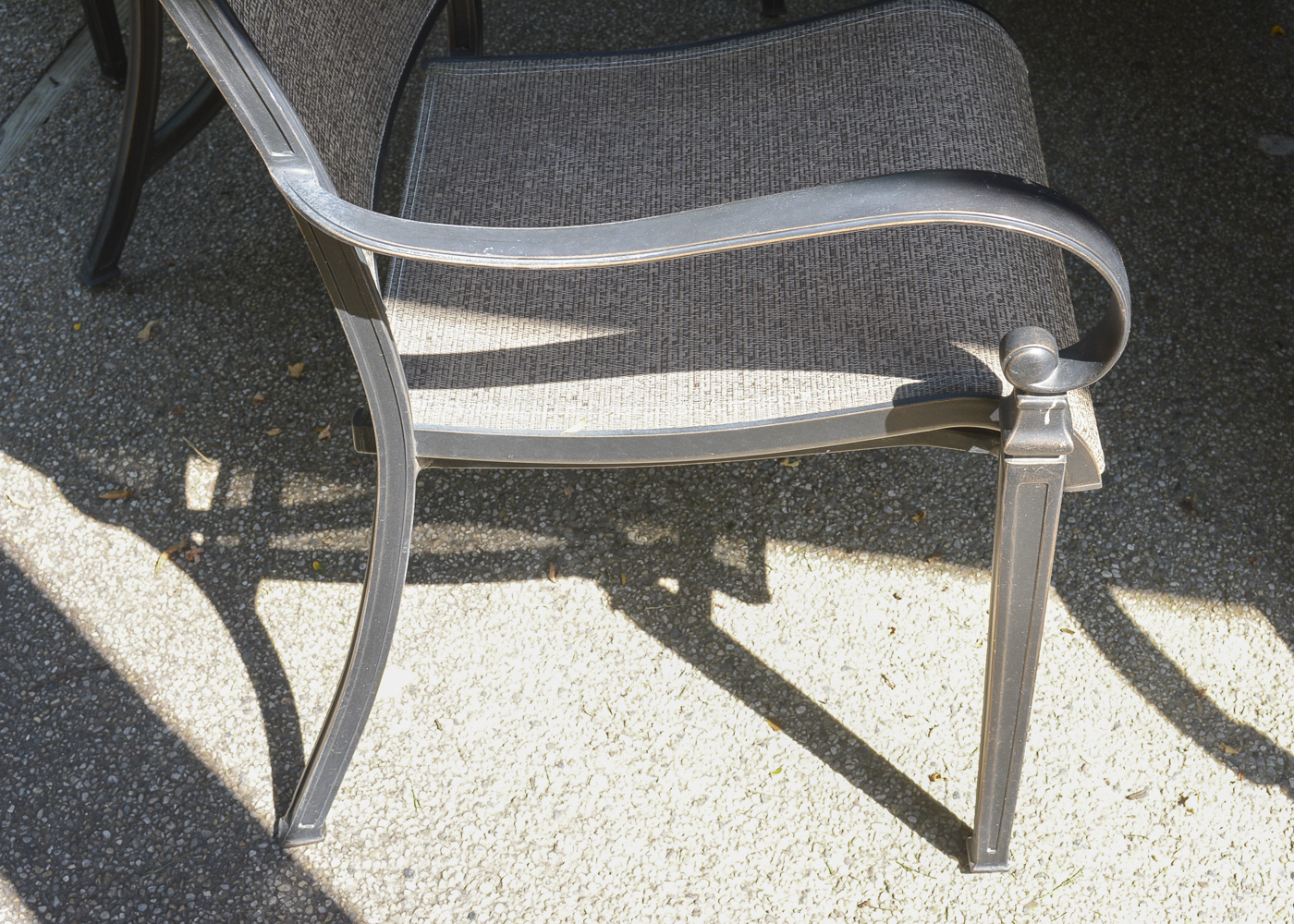 Outdoor Patio Table and Chairs