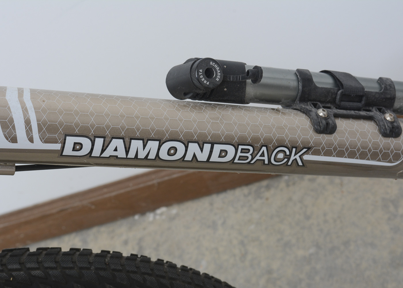 Men's Diamondback "Wildwood Classic" Bicycle with Helmet