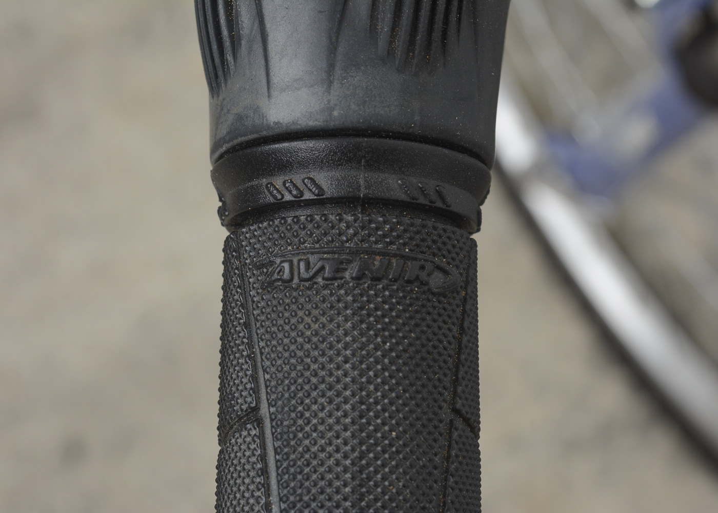 Women's Diamondback "Devine" Bicycle and Accessories