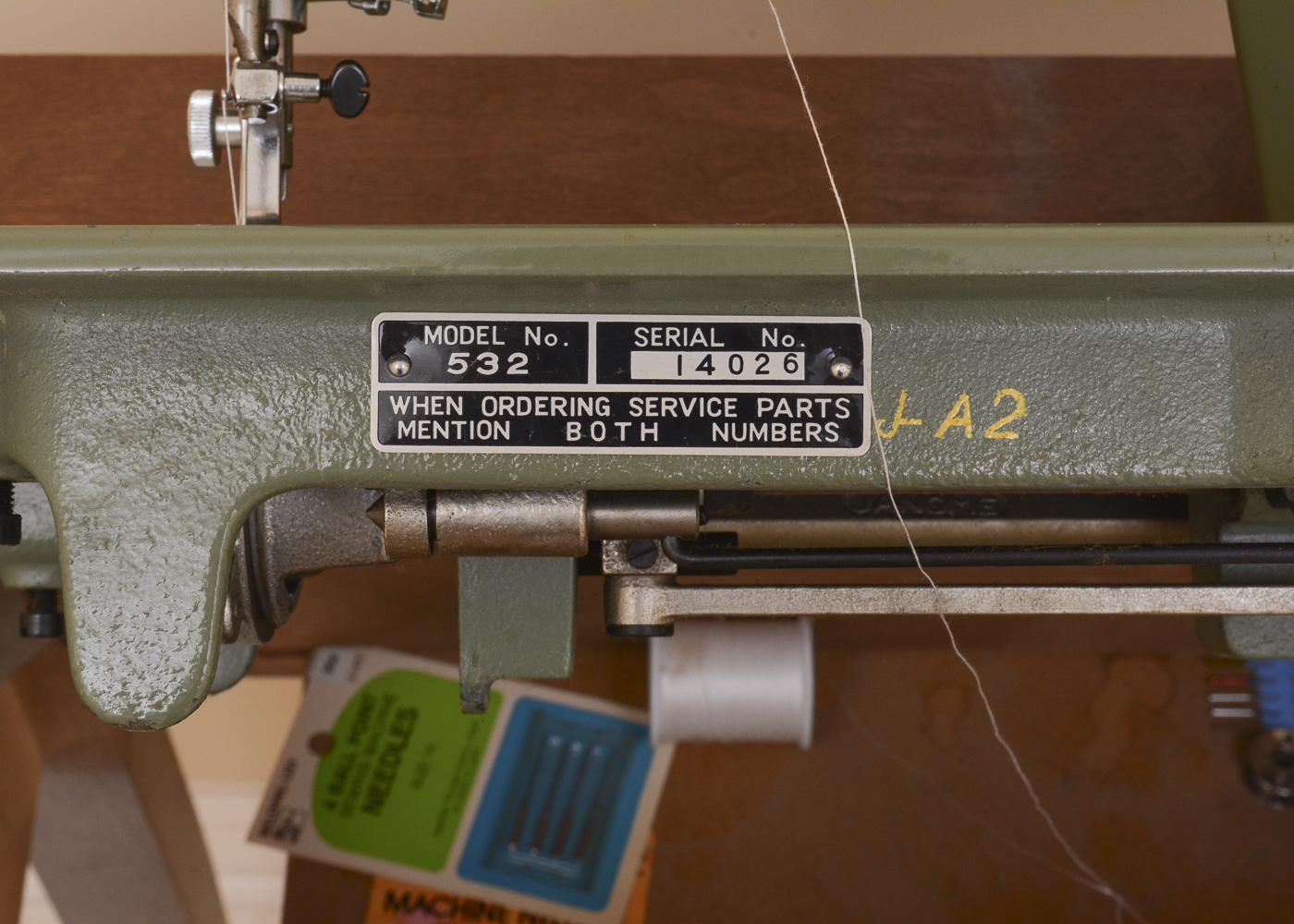 Janome "New Home" Model 532 Sewing Machine and Table