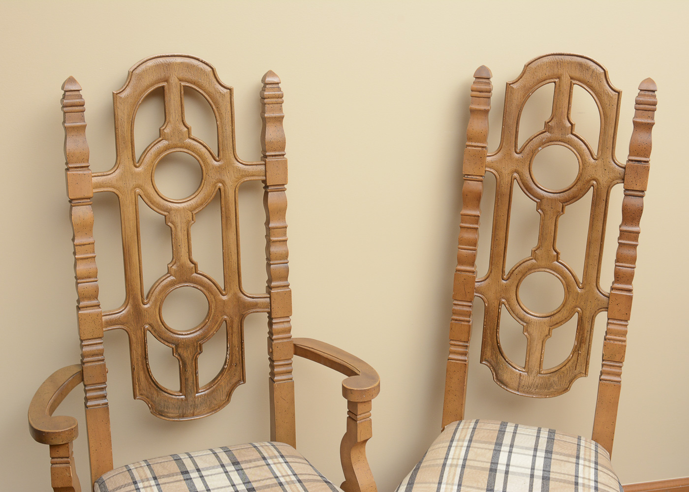 Vintage Dining Table with Leaf Inserts and Chairs