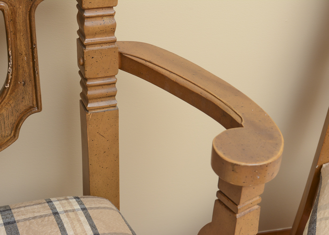 Vintage Dining Table with Leaf Inserts and Chairs