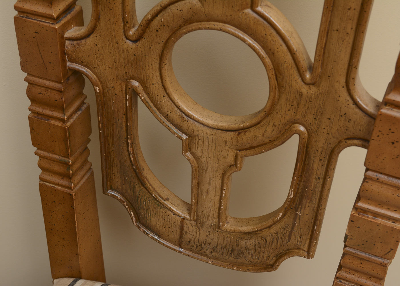 Vintage Dining Table with Leaf Inserts and Chairs