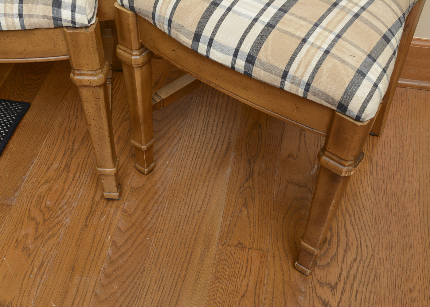 Vintage Dining Table with Leaf Inserts and Chairs