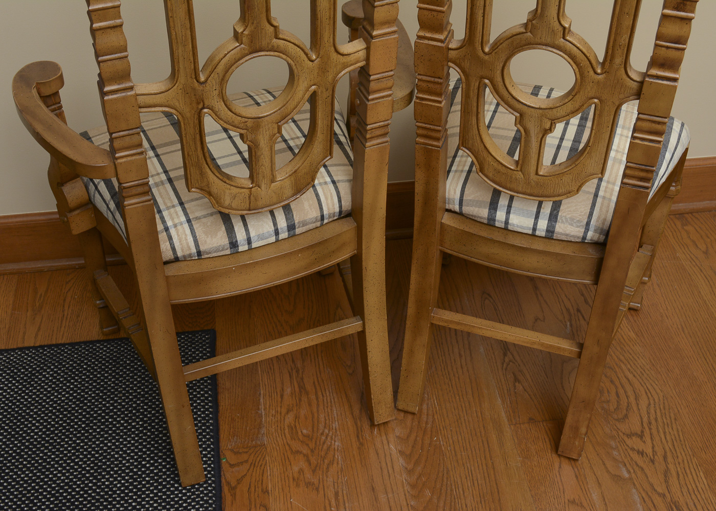Vintage Dining Table with Leaf Inserts and Chairs