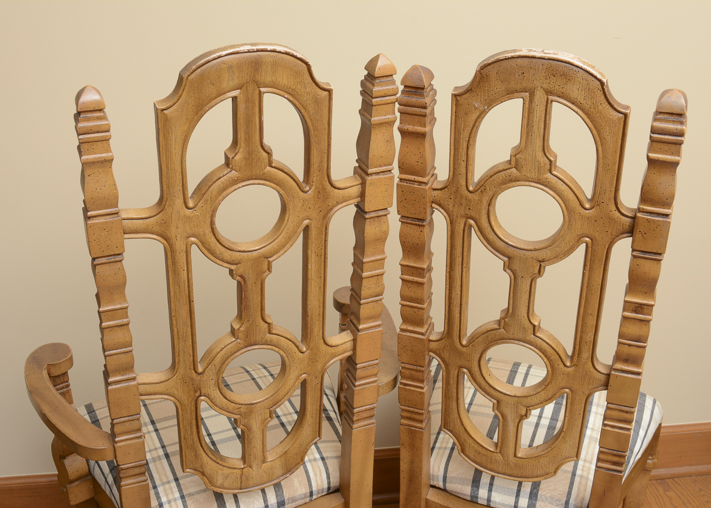Vintage Dining Table with Leaf Inserts and Chairs