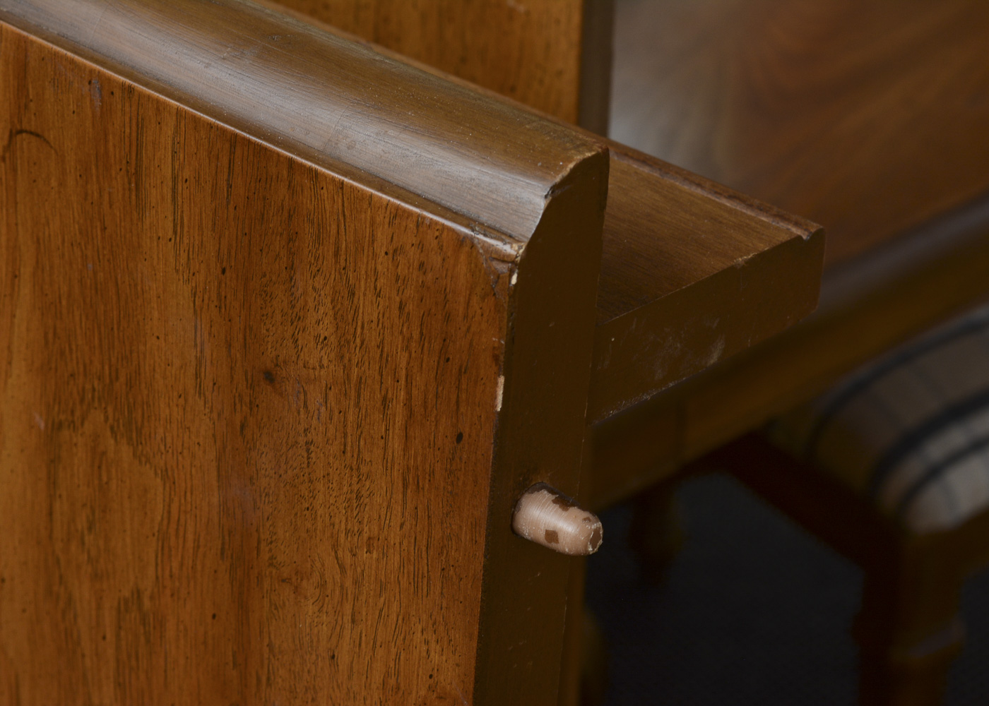 Vintage Dining Table with Leaf Inserts and Chairs