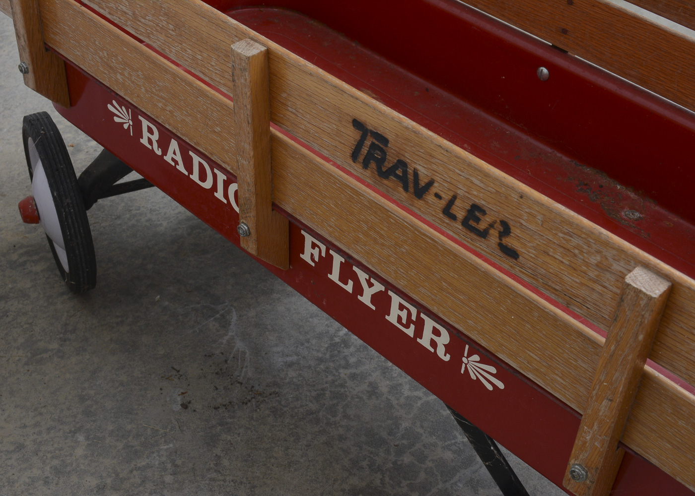 Radio Flyer "Trav-ler" Wagon