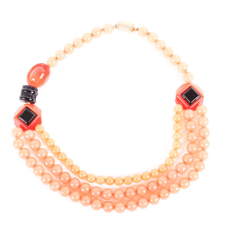 Vintage Ugo Correani Amber Colored Lucite Necklace