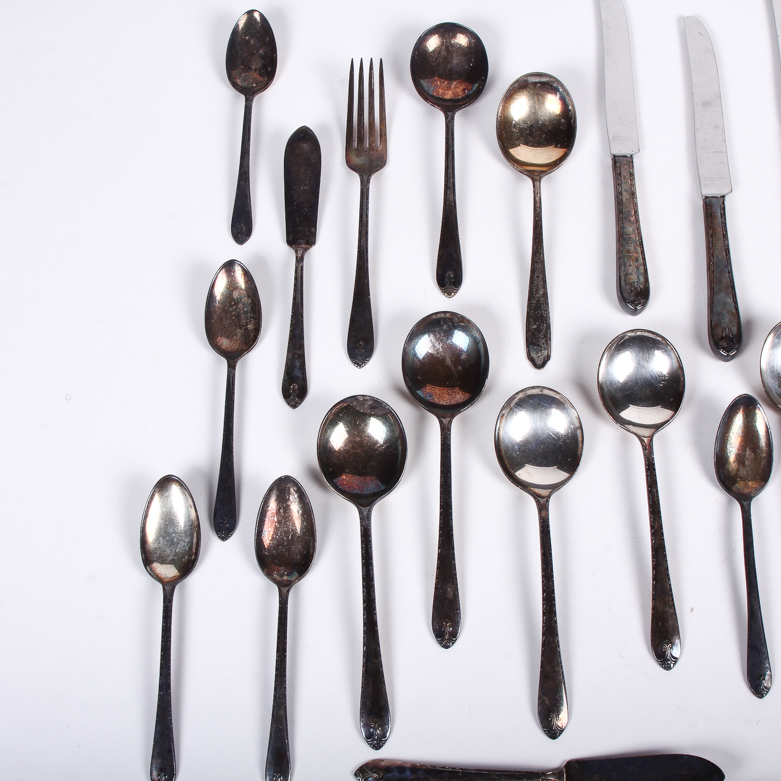 Silver Plate Flatware Featuring International Silver William Rogers