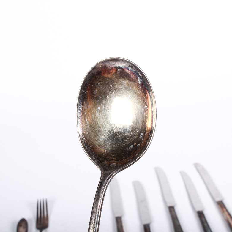 Silver Plate Flatware Featuring International Silver William Rogers