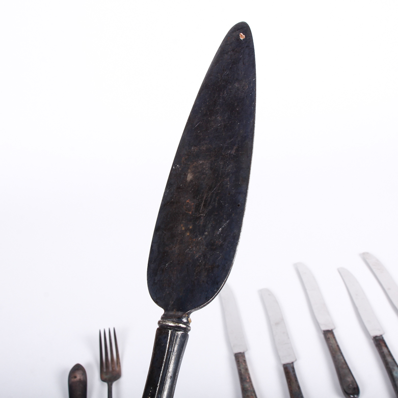 Silver Plate Flatware Featuring International Silver William Rogers