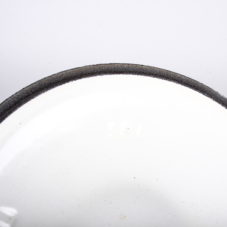 Le Cruseut Enameled Cast Iron Skillet