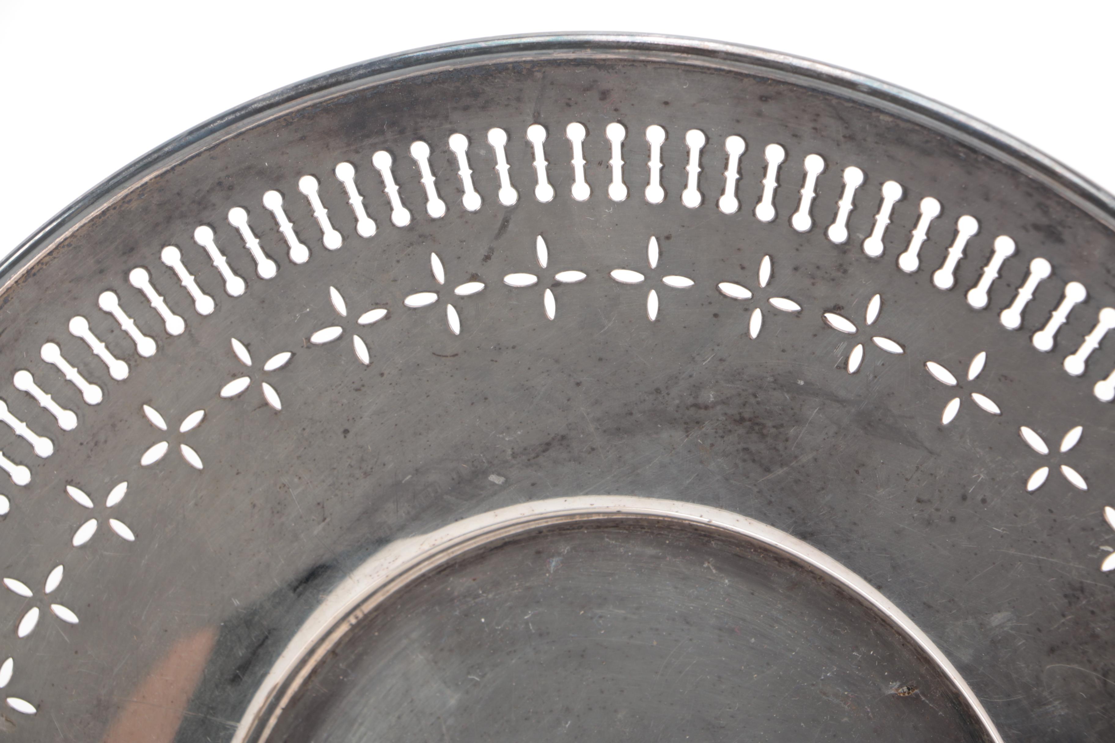 Van Bergh Silver Plate Co and Assorted American Silver Plate Serveware