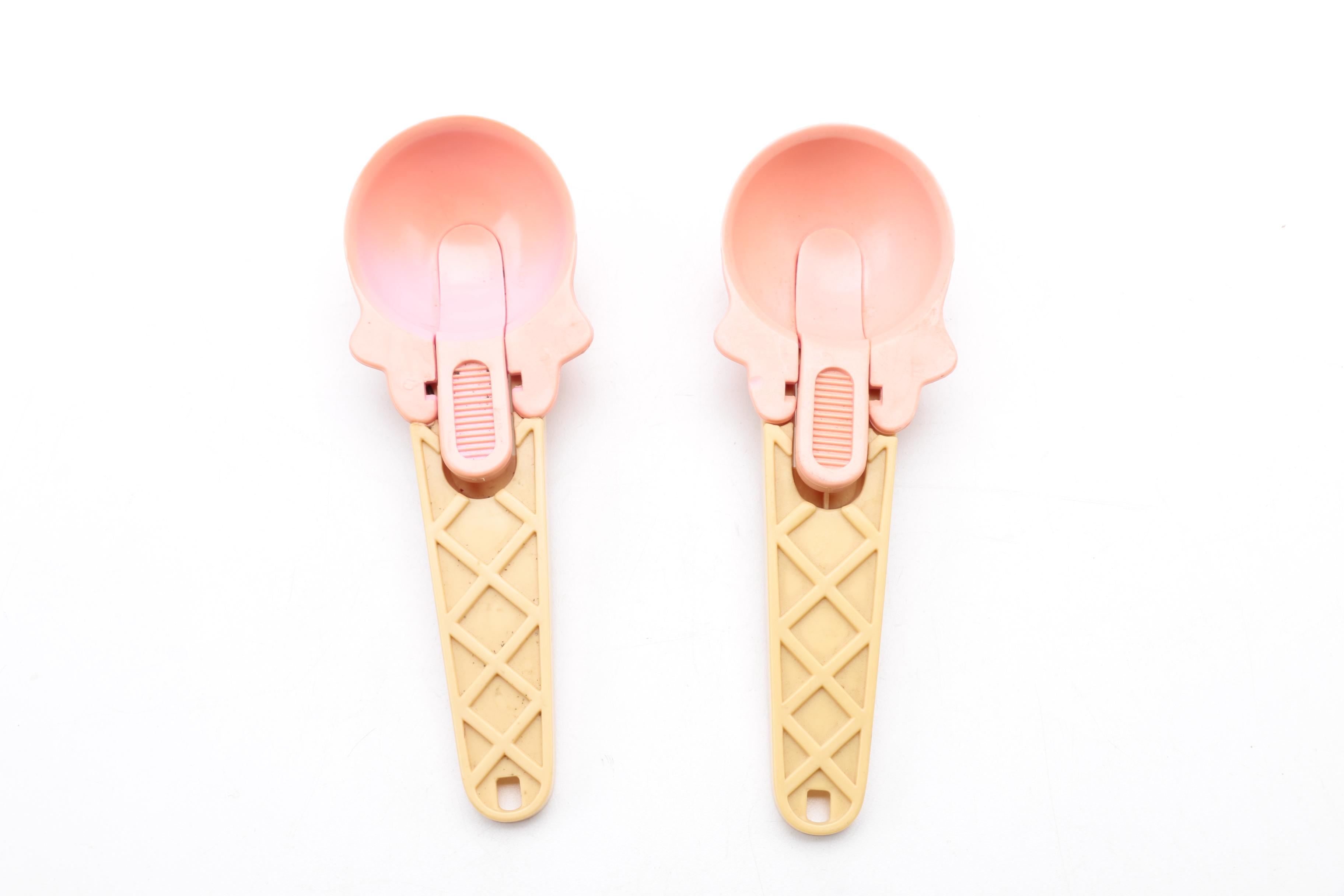 Farberware Drink Mixer and Dessert Themed Kitchenalia