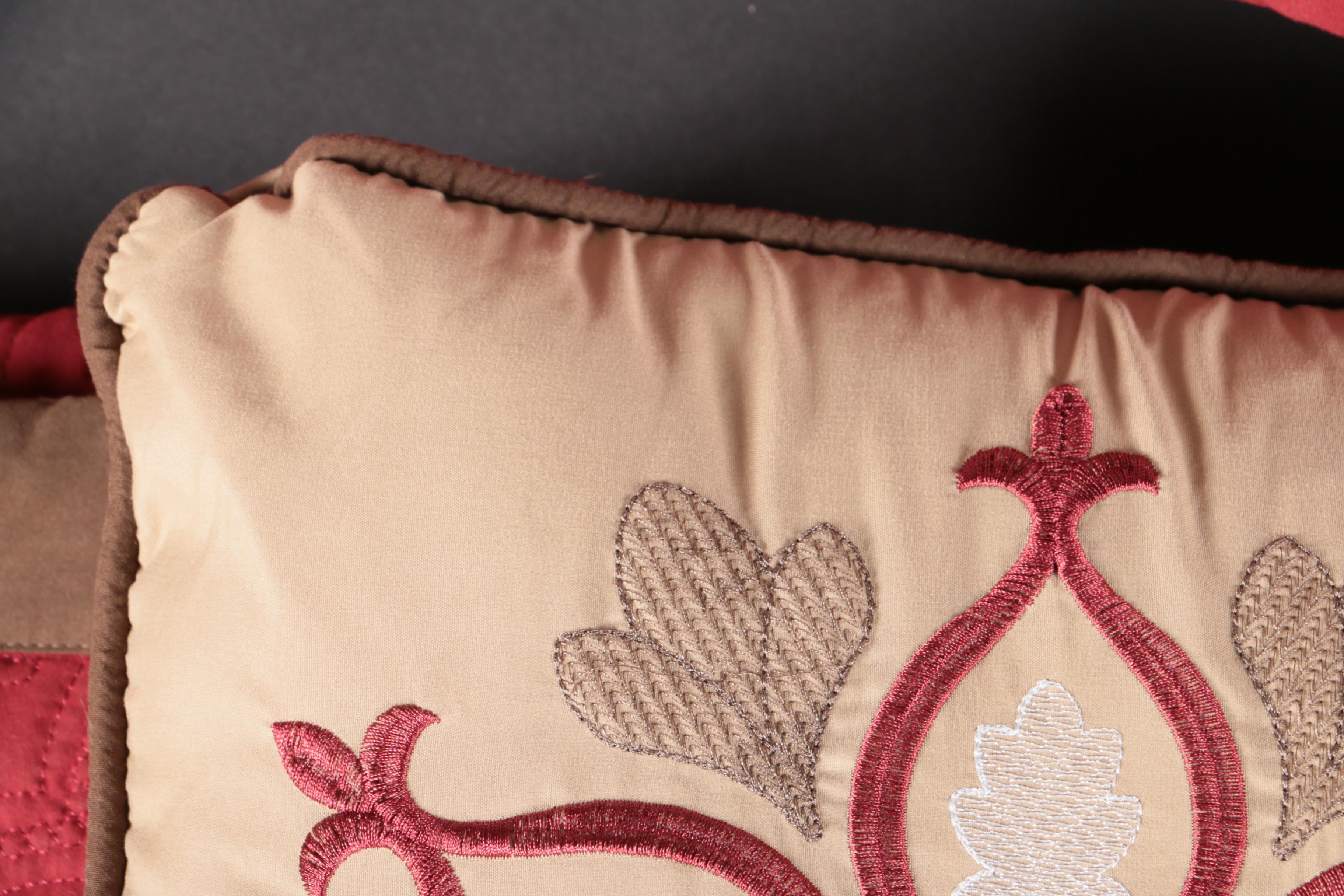 Red Floral Queen-Size Comforter Set