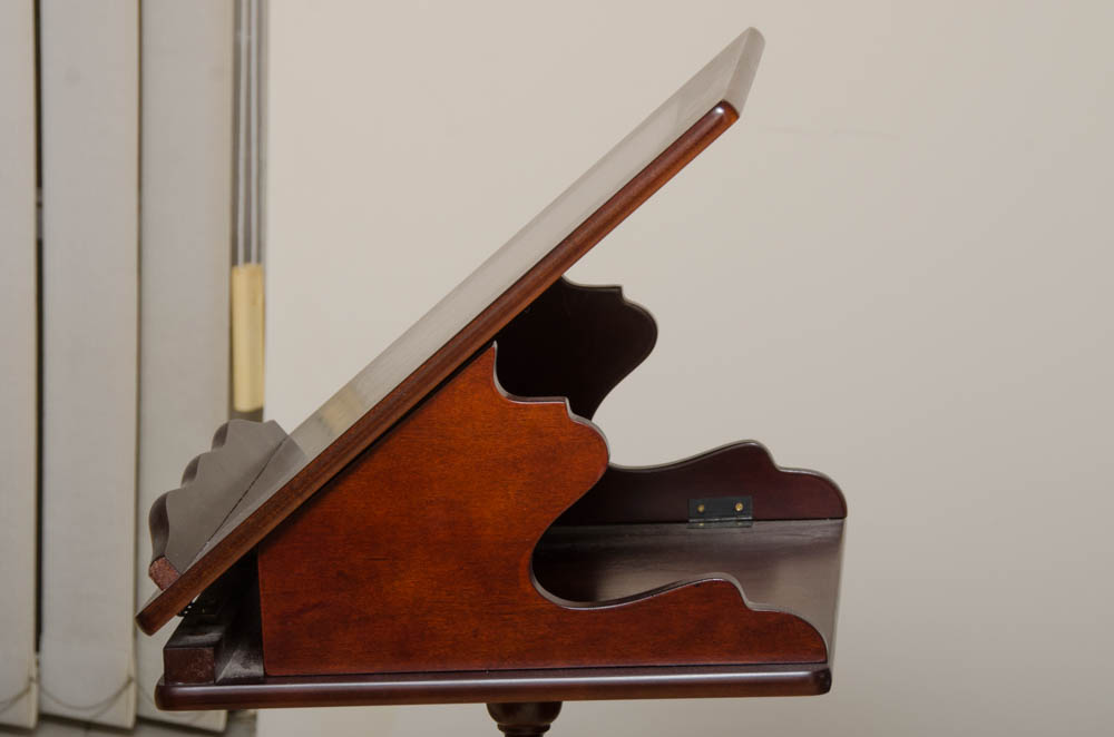 Queen Anne Style Music Stand