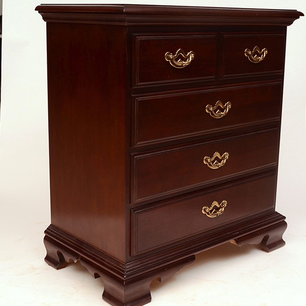 Thomasville Chippendale Style Mahogany Nightstand