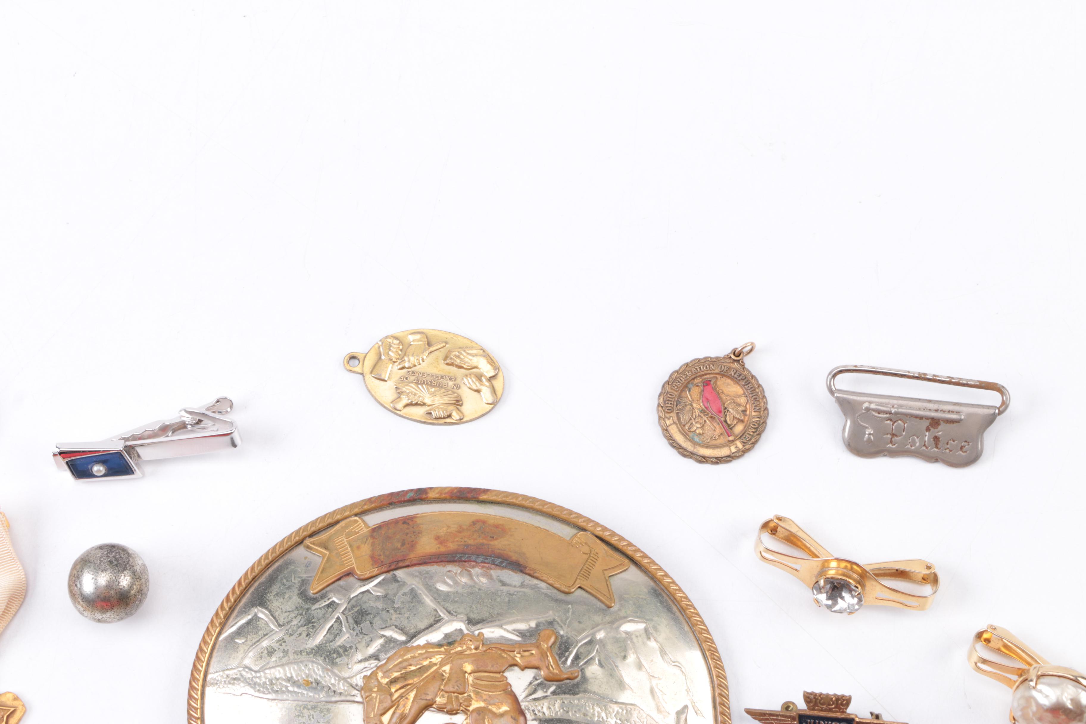 Assortment of Vintage Shirt Accessories and Jewelry