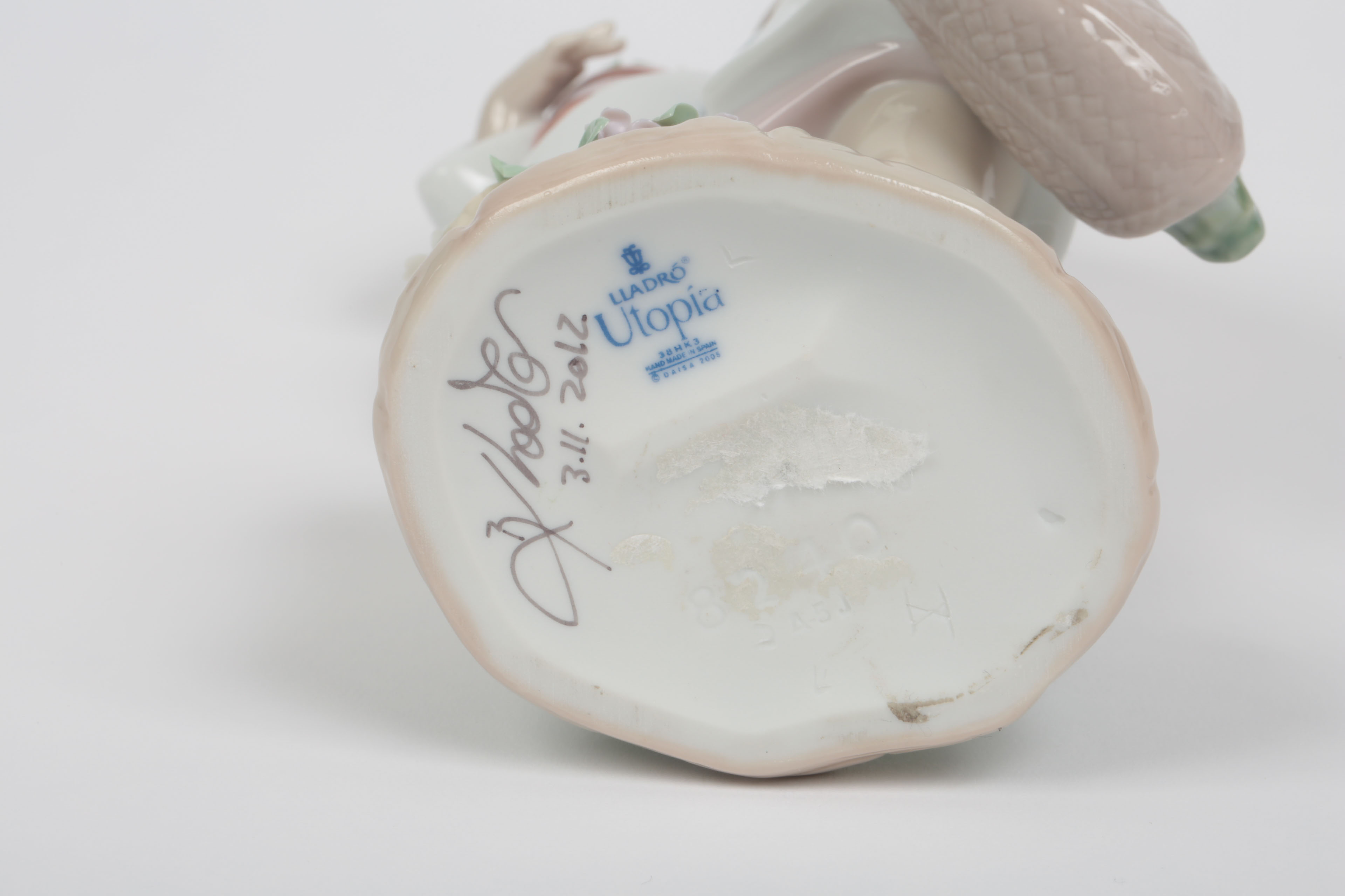 Lladro Utopia "Delicate Nature" Signed Porcelain Figurine