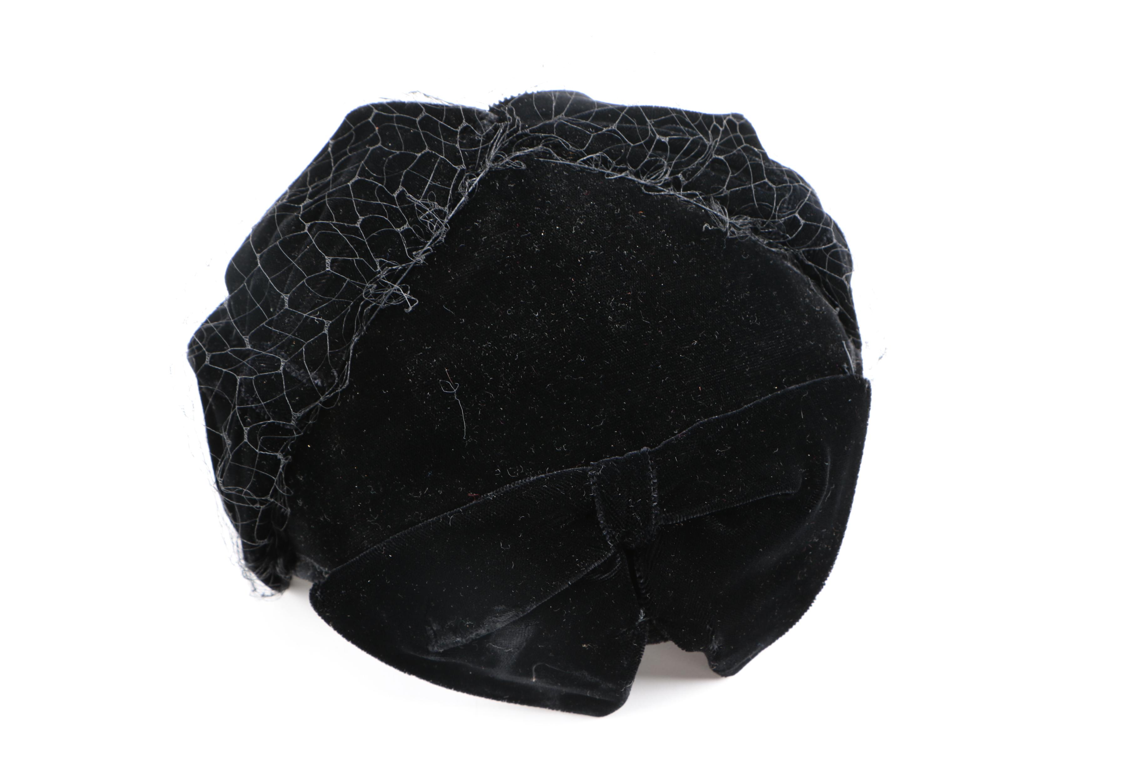 Women's Vintage Hats Including Henry Pollak