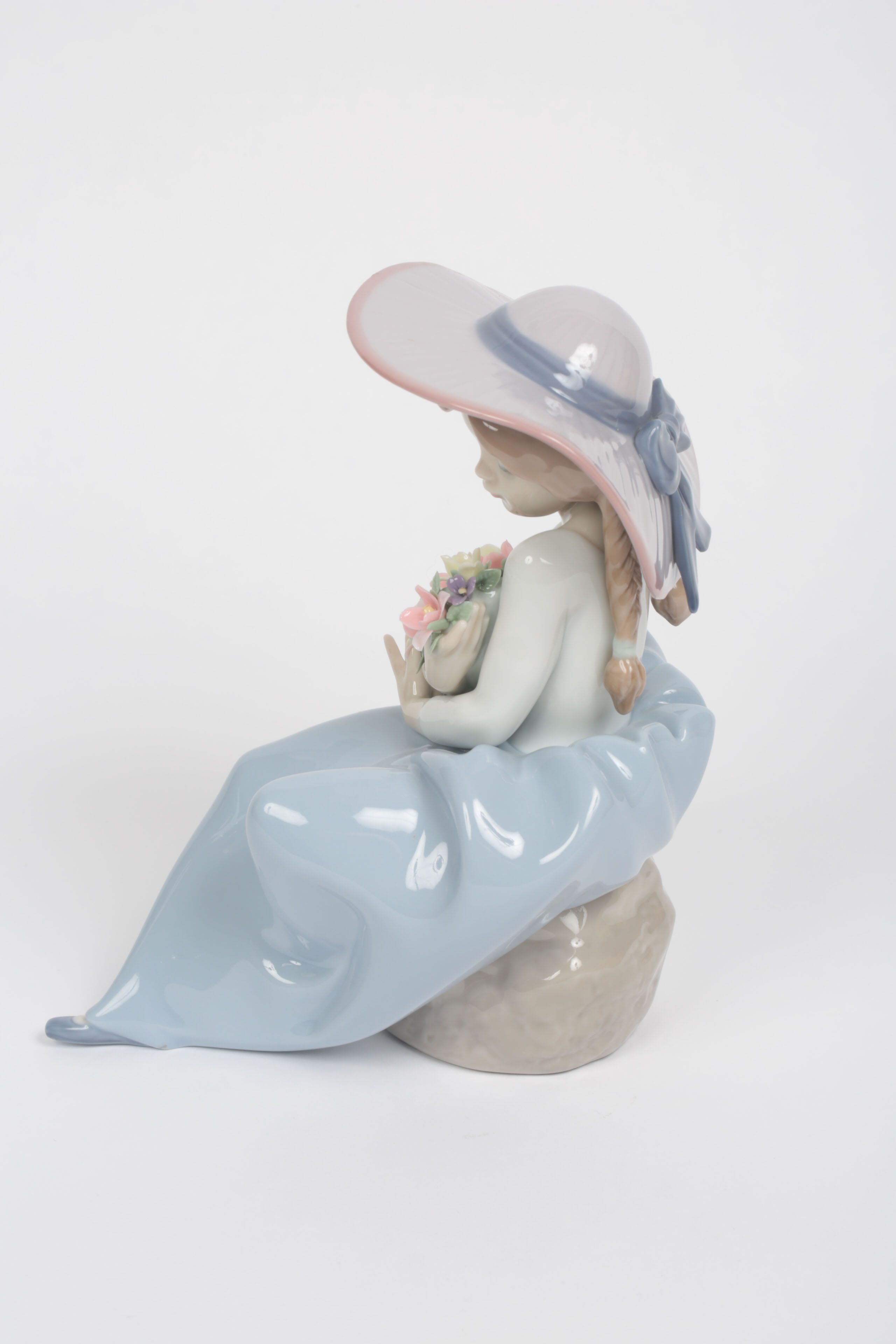 Lladró "Fragrant Bouquet" Porcelain Figurine