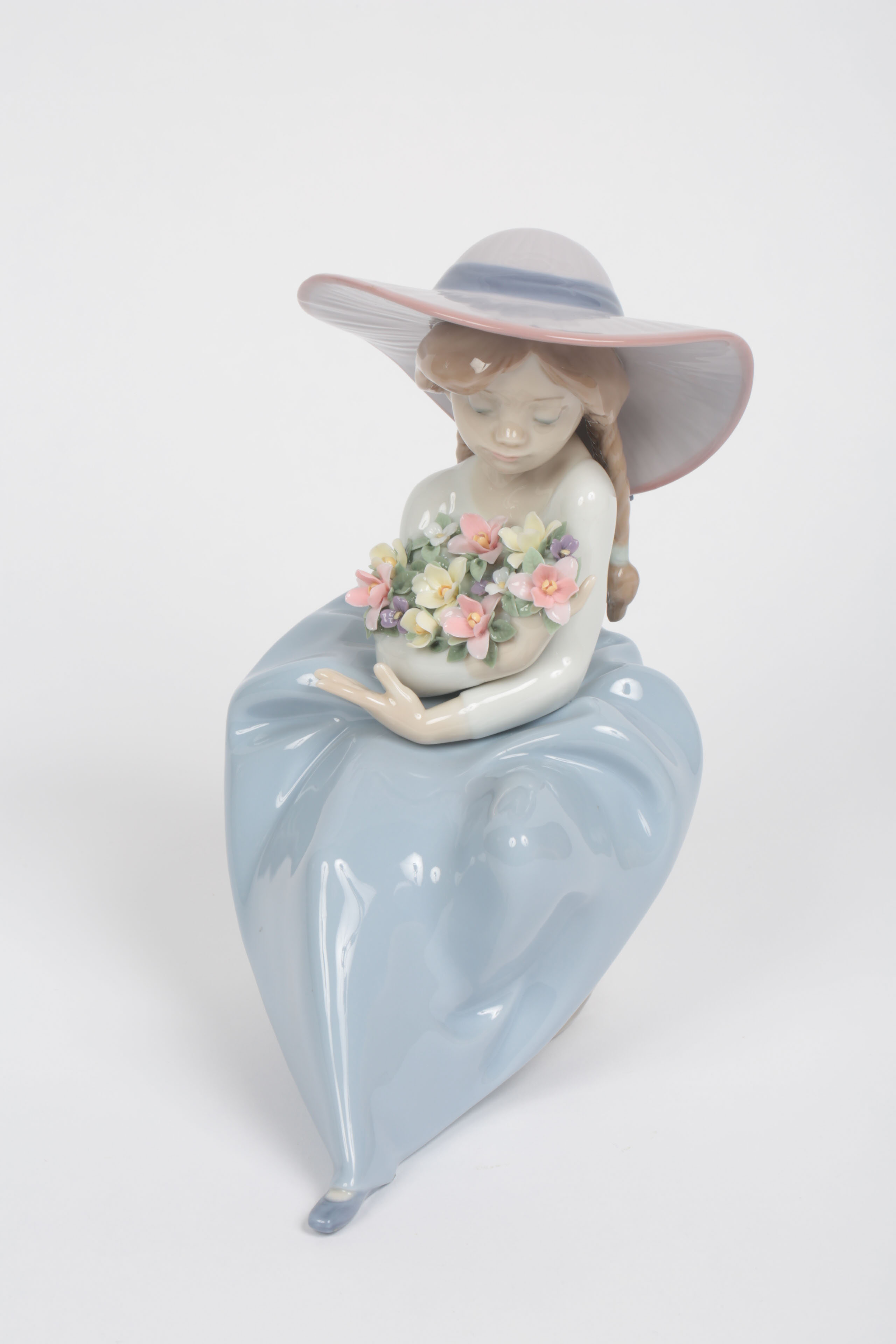 Lladró "Fragrant Bouquet" Porcelain Figurine