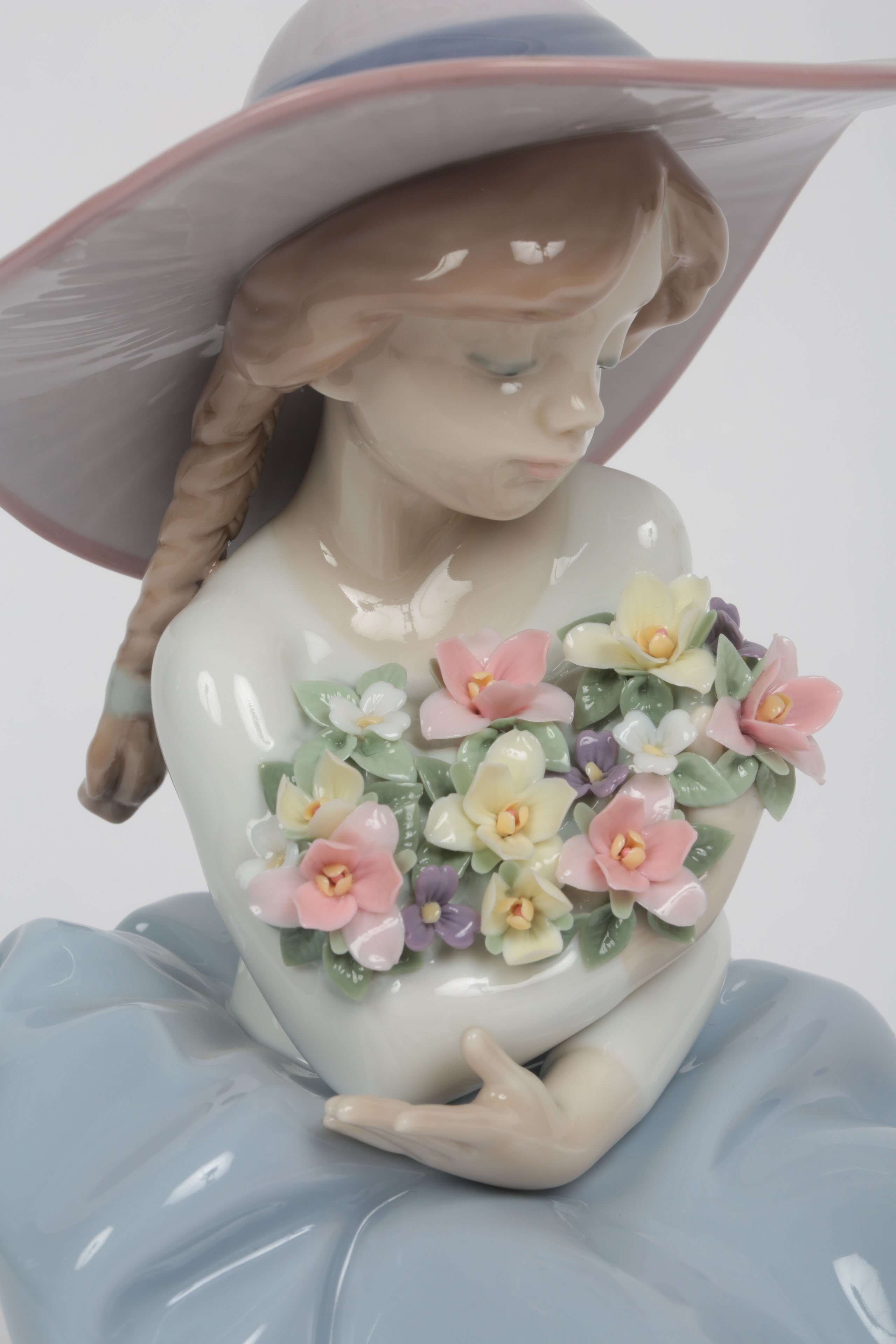 Lladró "Fragrant Bouquet" Porcelain Figurine