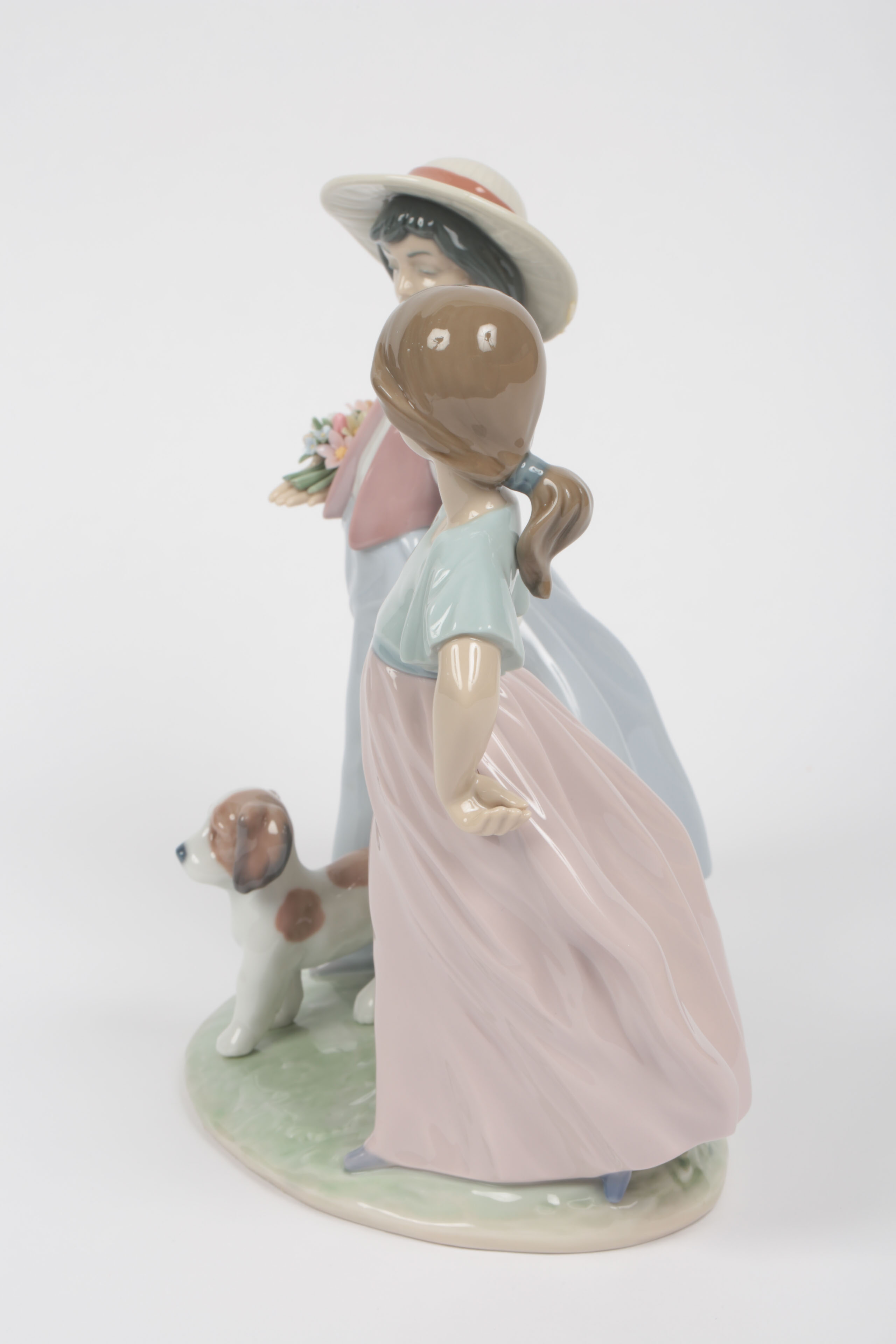 Lladró "Springtime Harvest" Porcelain Figurine