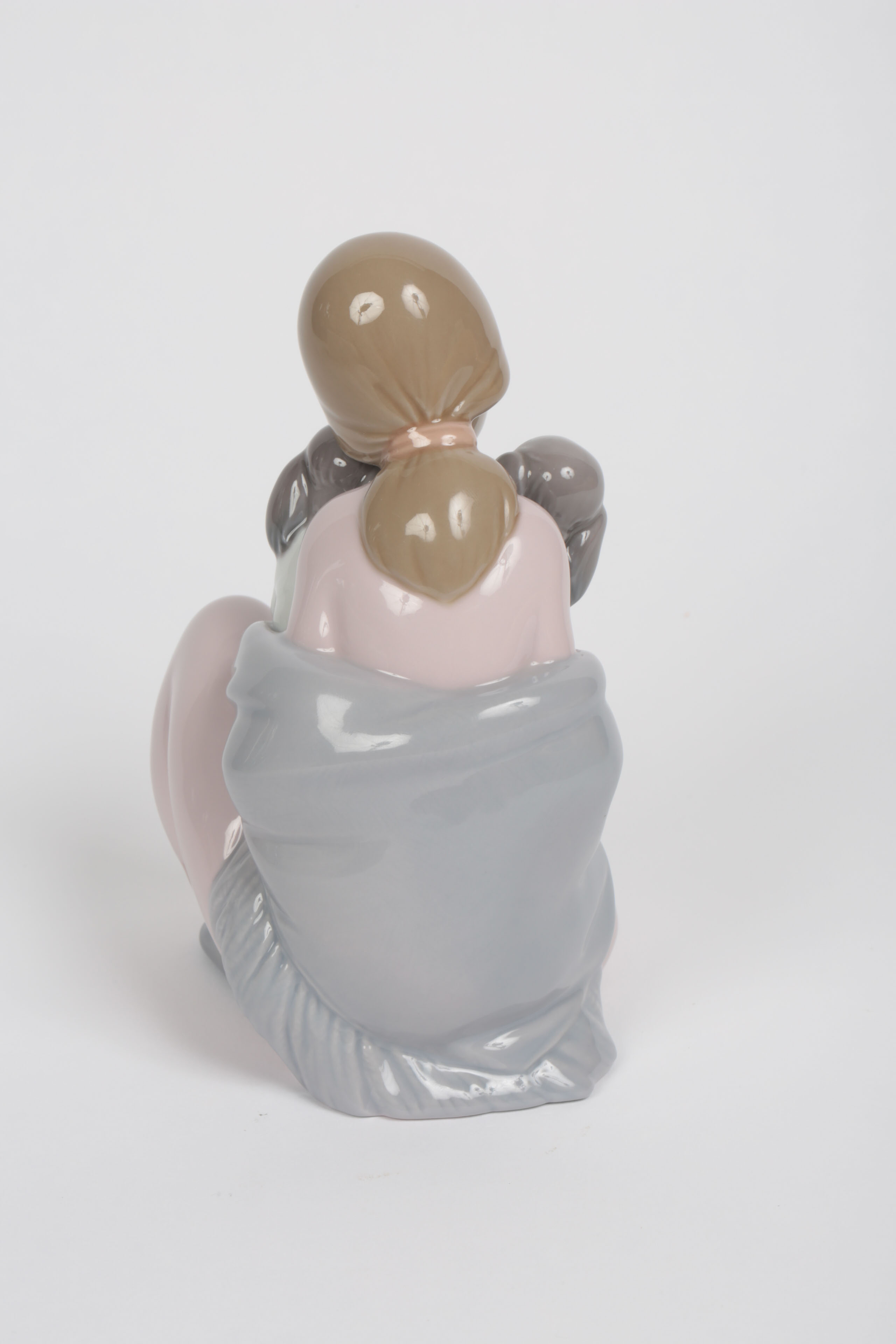 Lladró "Snuggle Up" Porcelain Figurine