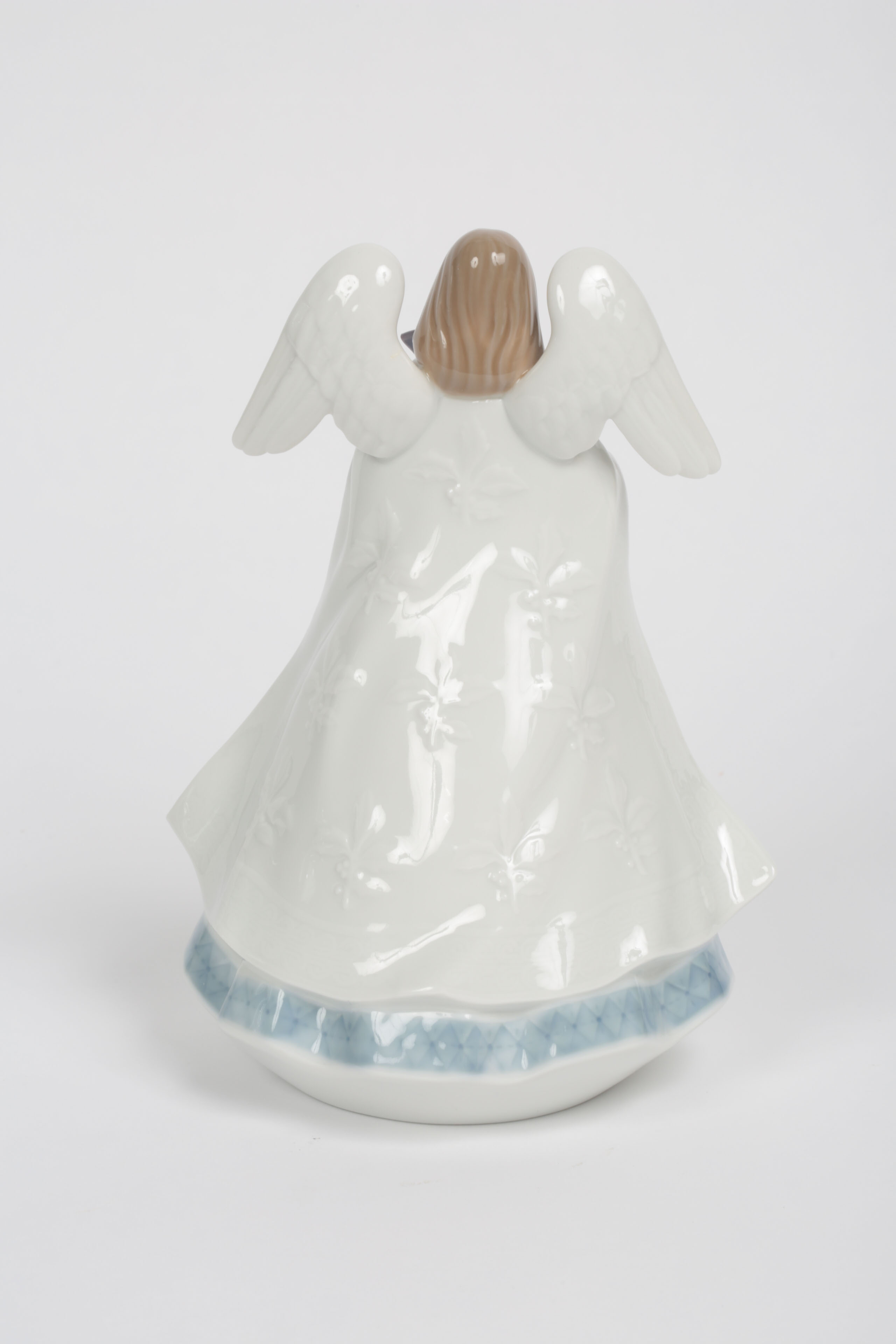 Lladró "Angelic Melody" Porcelain Figurine