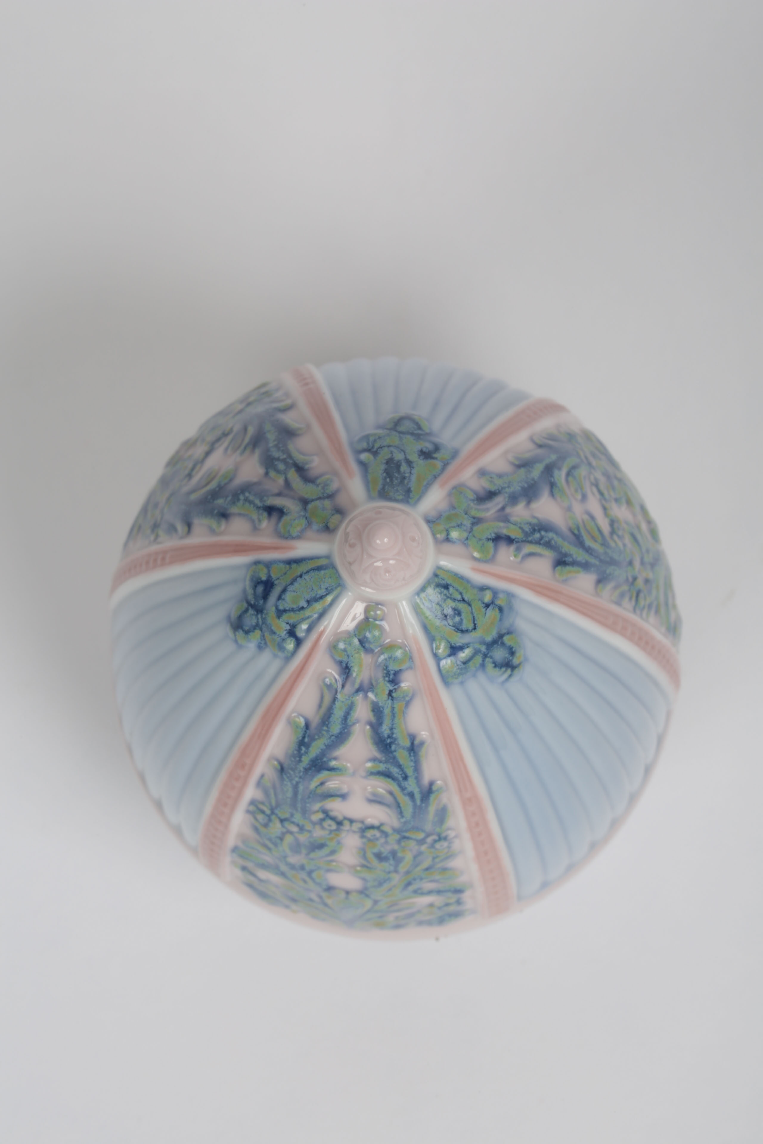 Lladró "Spring Egg" Porcelain Decor