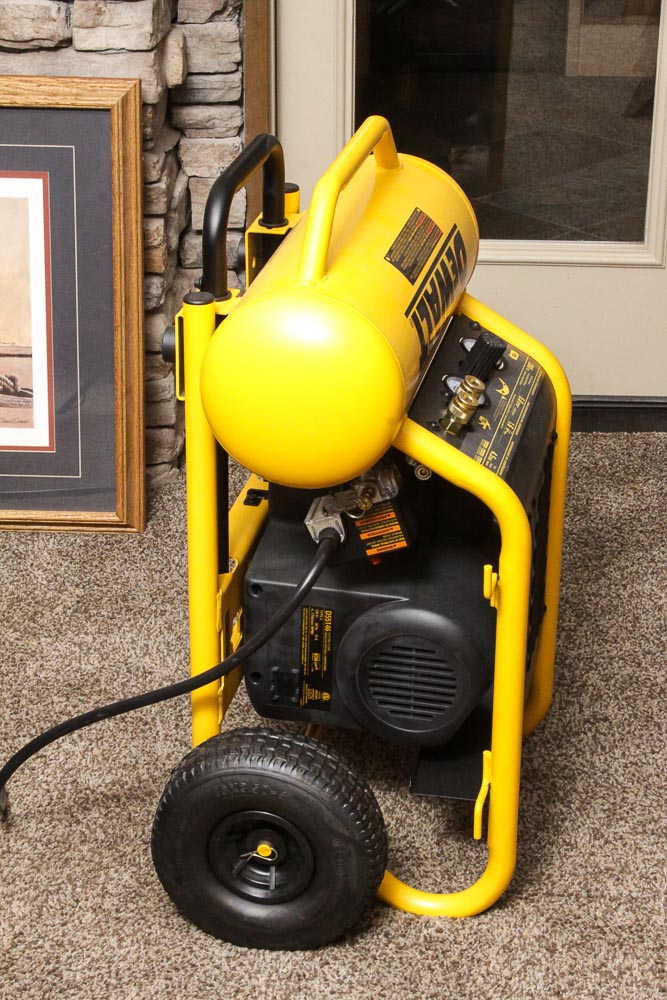 Dewalt D55146 Electric 4.5Gal Portable Air Compressor