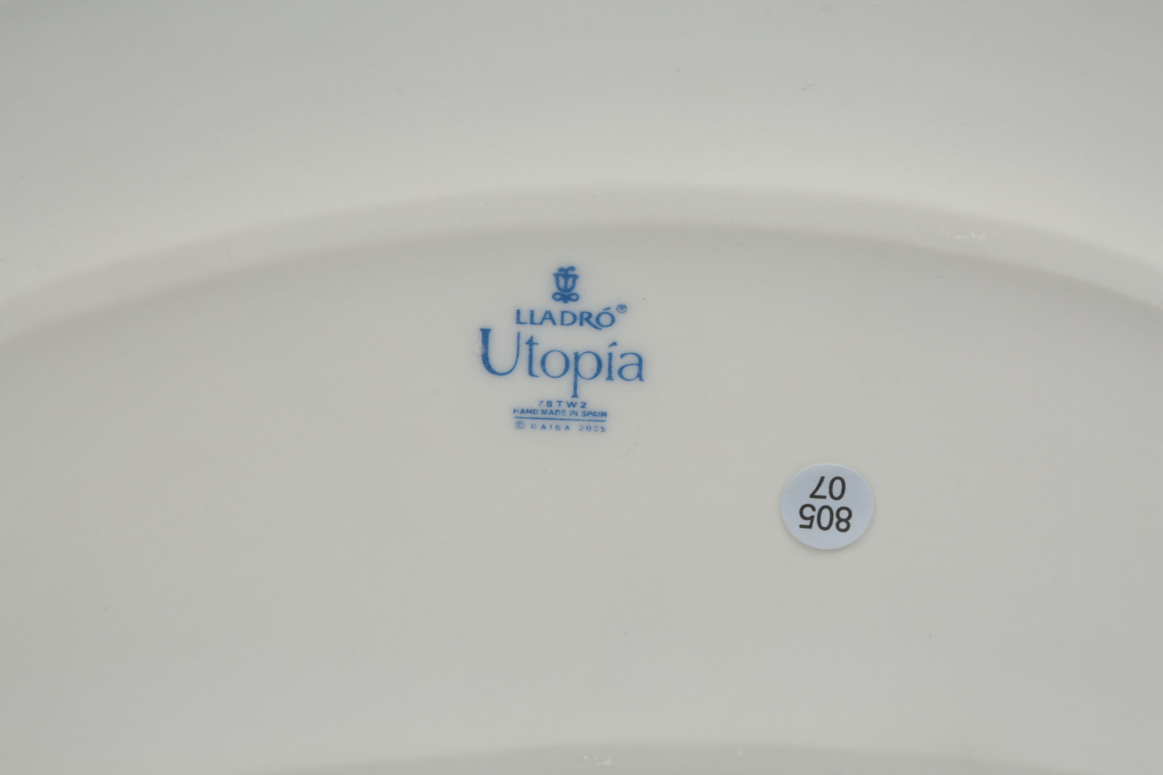 Lladró Utopia "Romantic Feelings" Porcelain Figurine