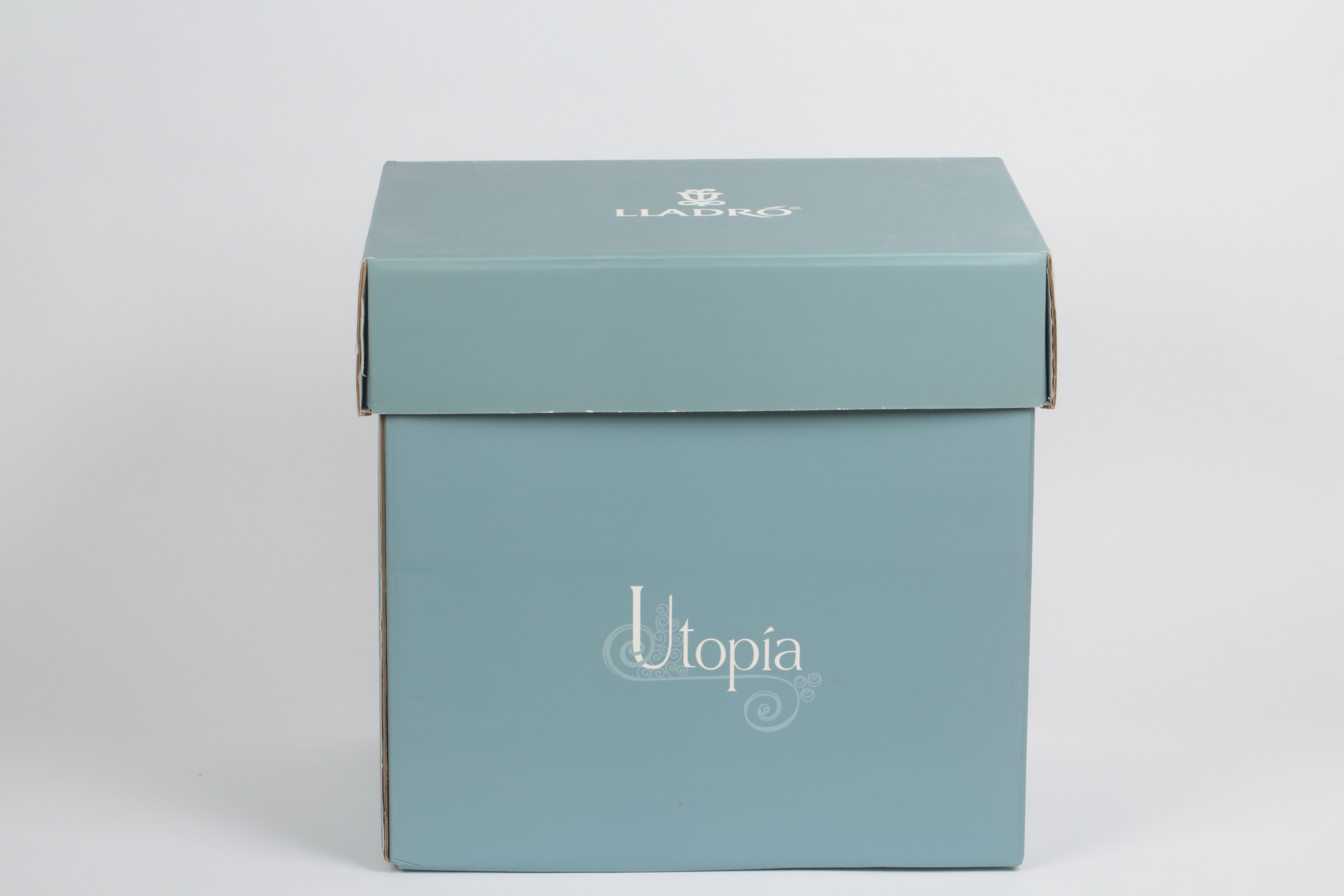 Lladró Utopia "Romantic Feelings" Porcelain Figurine