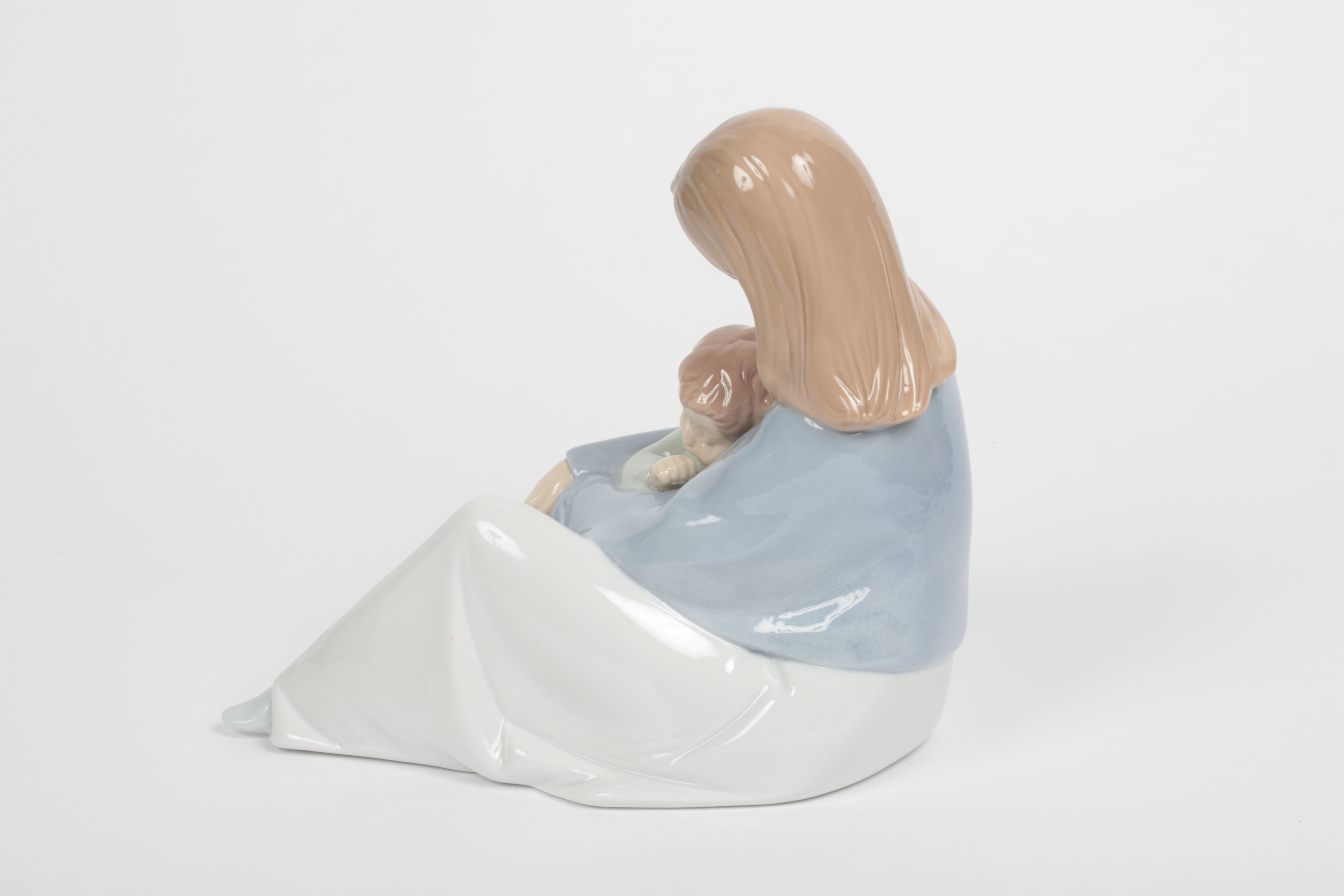 Nao "The Greatest Bond" Porcelain Figurine