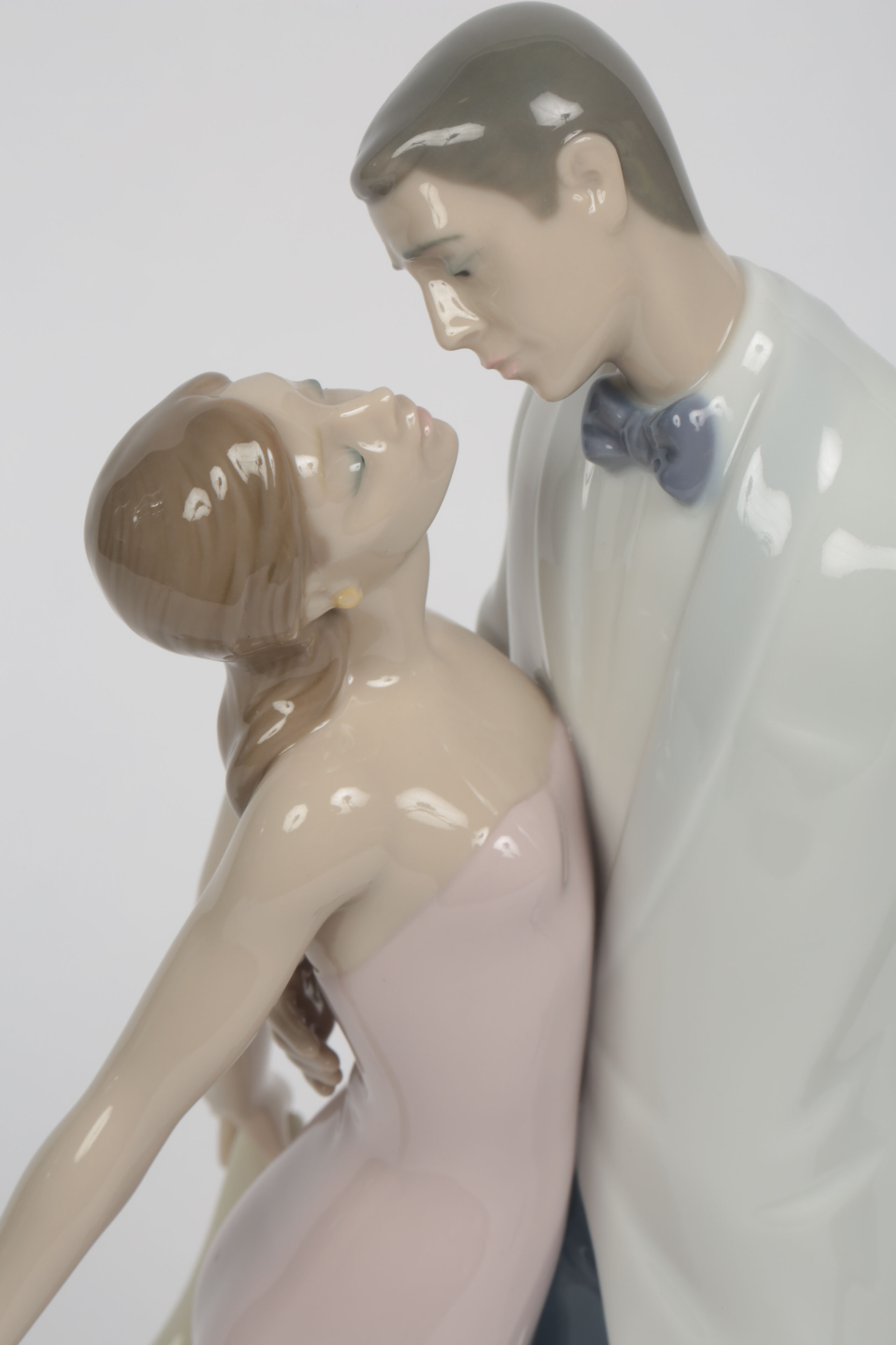 Lladró "Happy Anniversary" Porcelain Figurine