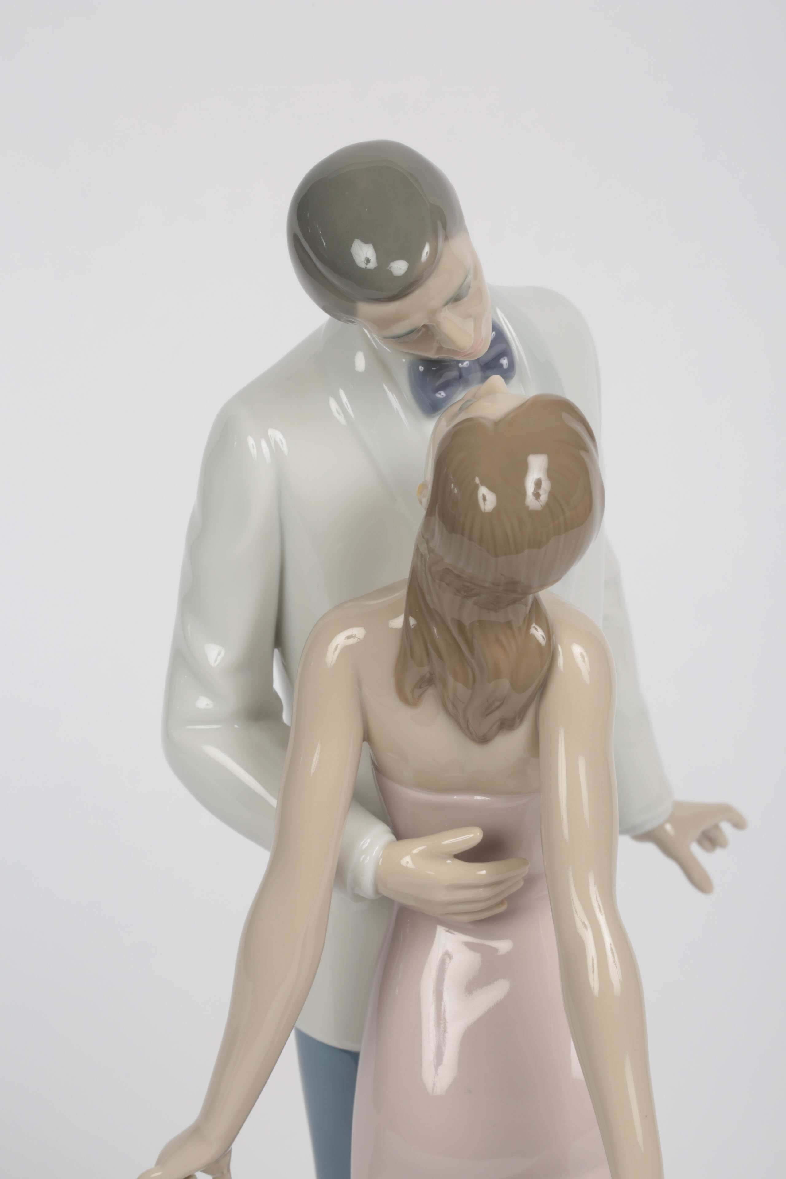 Lladró "Happy Anniversary" Porcelain Figurine