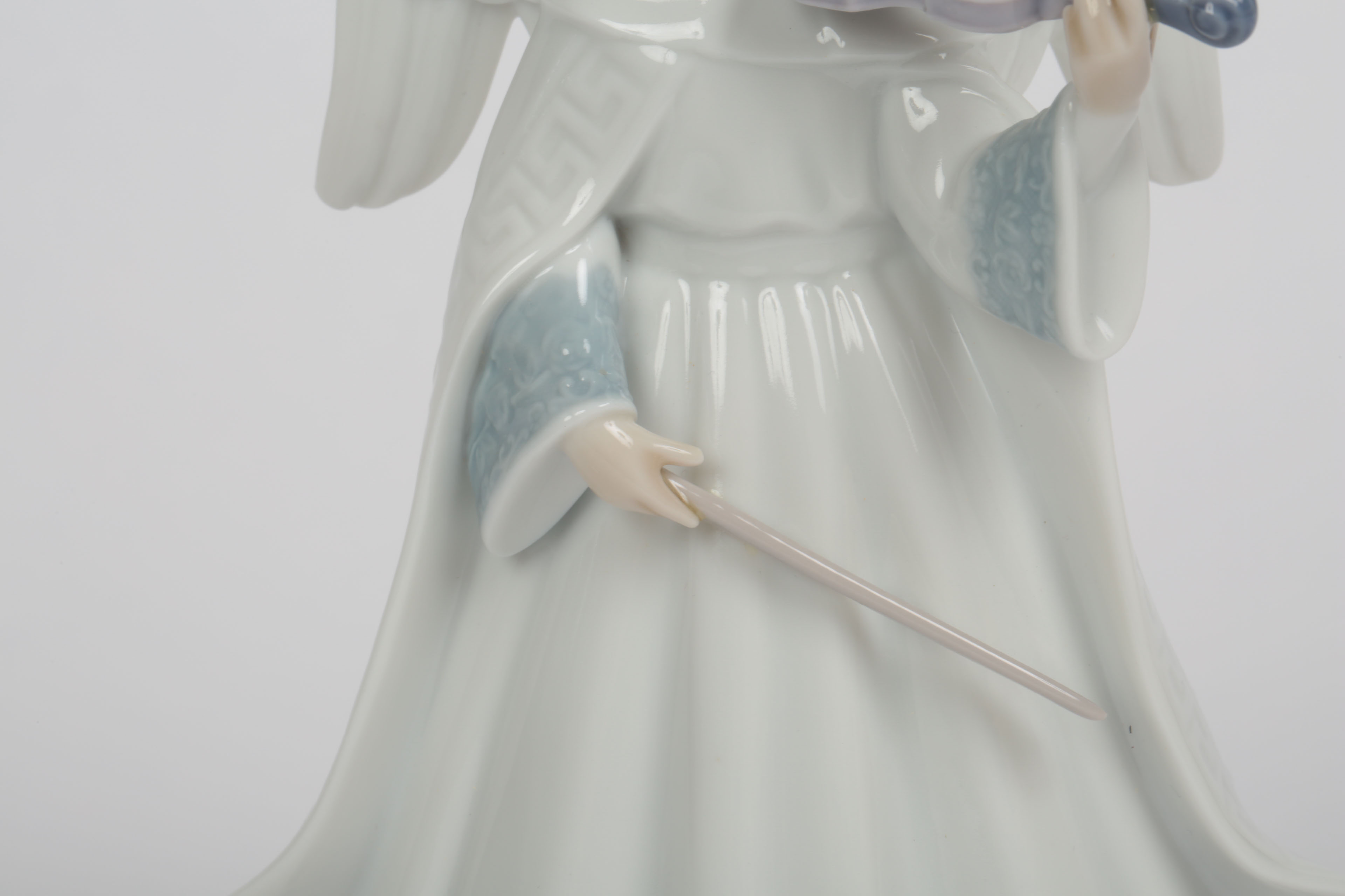 Lladró "Angelic Violinist" Porcelain Figurine