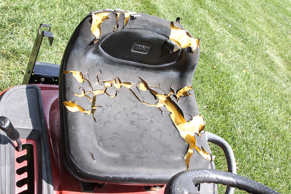 Toro LX420 Twin Cam Riding Lawn Mower