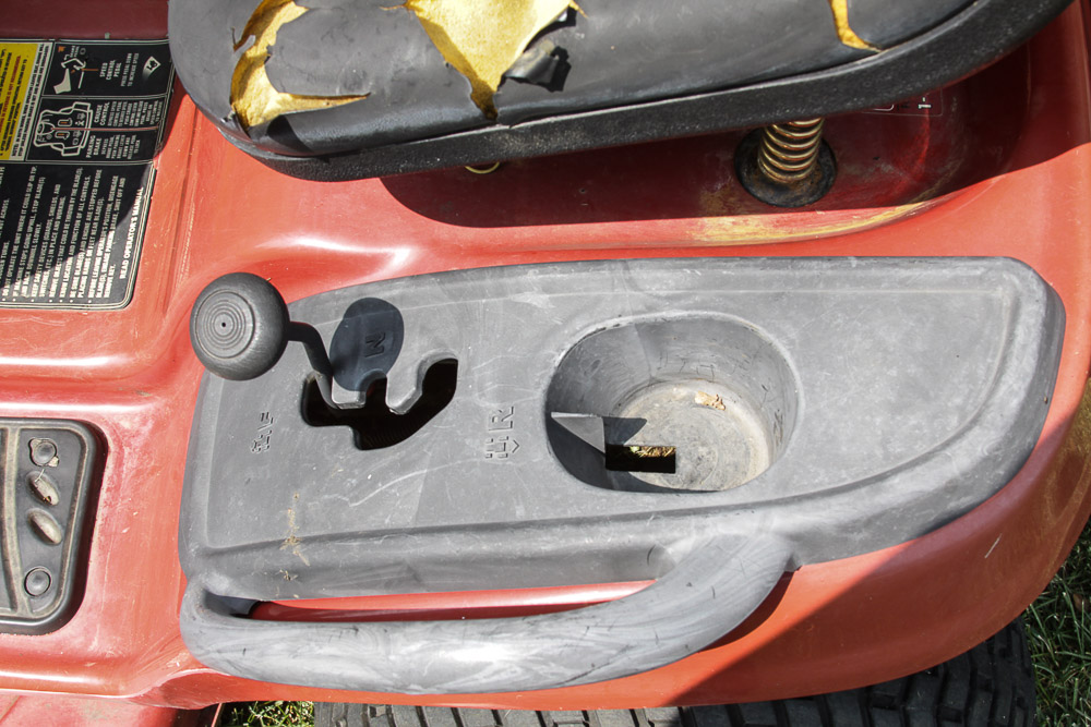 Toro LX420 Twin Cam Riding Lawn Mower