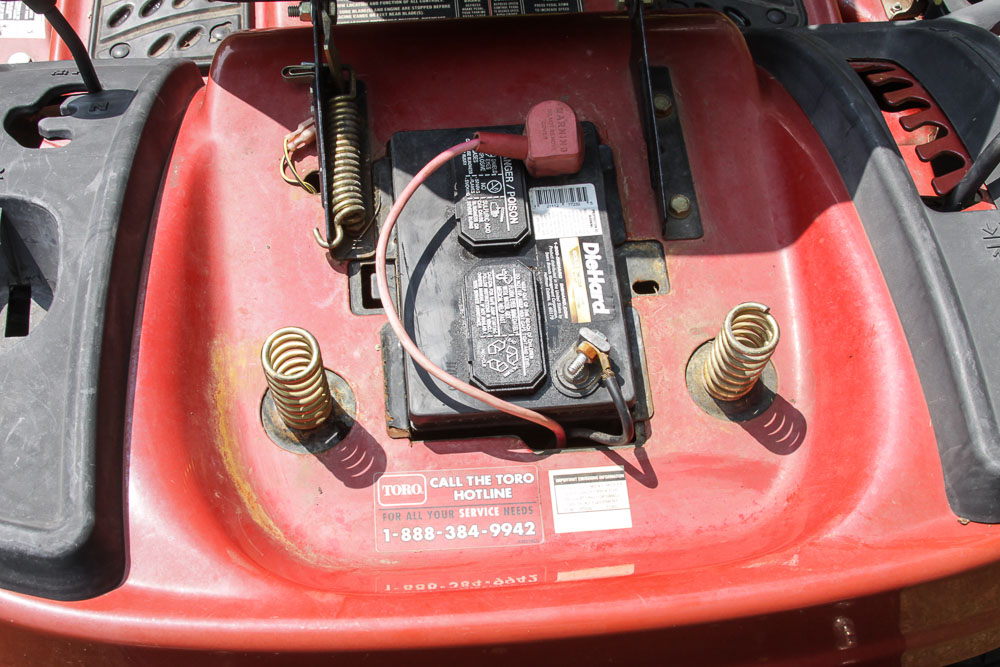 Toro LX420 Twin Cam Riding Lawn Mower